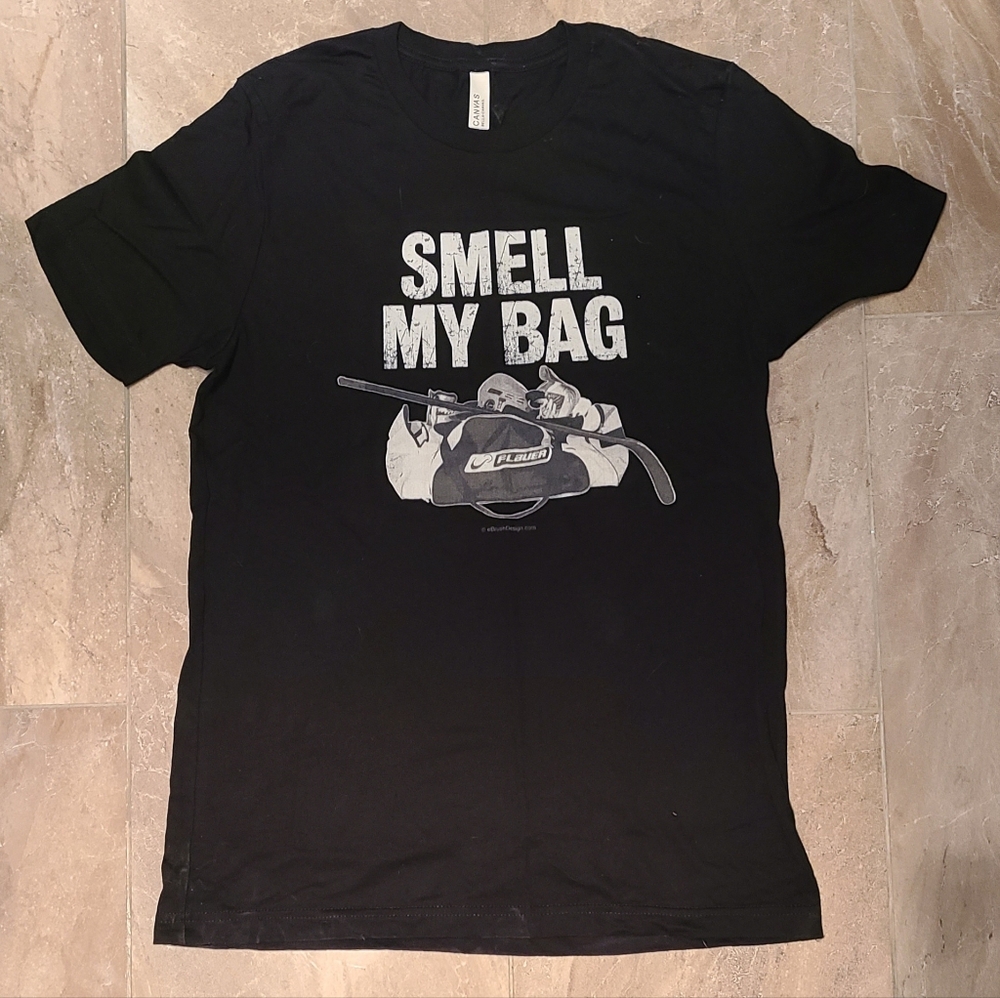 🏒 NWOT Men's novelty t-shirt size Medium